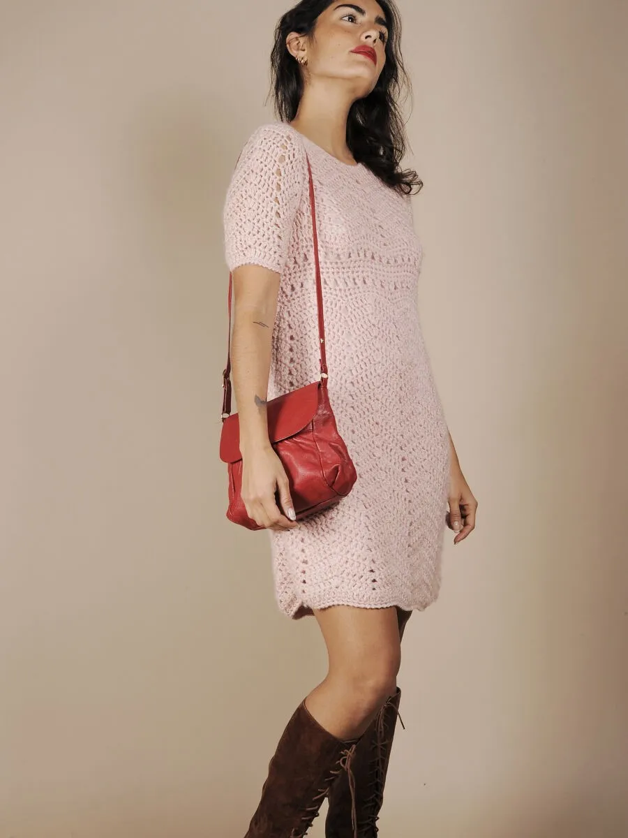 Abito sartoriale rosa in maglia di lana traforata anni 70