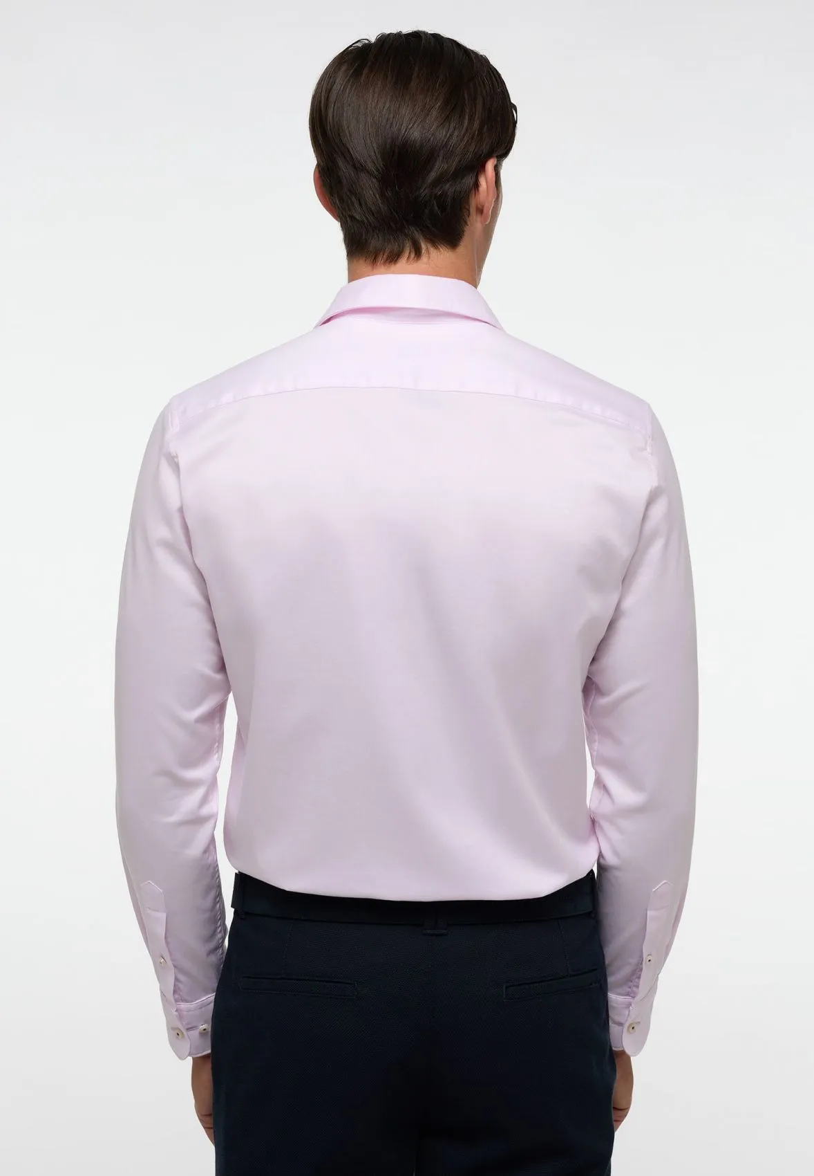 Camicia eterna slim fit rosa chiaro in cotone twill ritorto