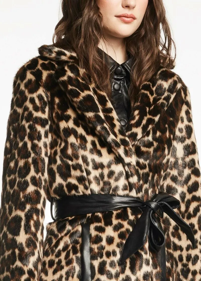 Cappotto in eco pelliccia