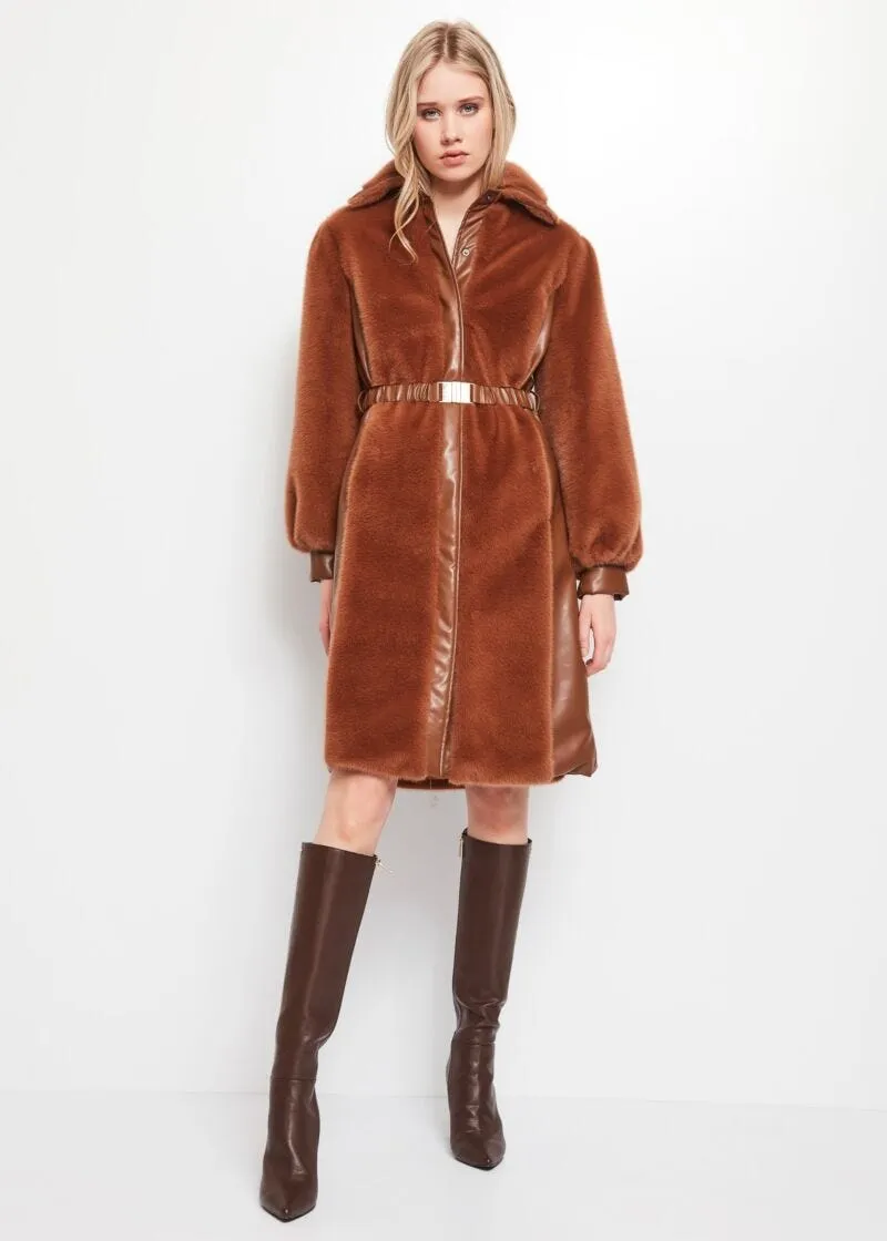 Cappotto in pelliccia sintetica
