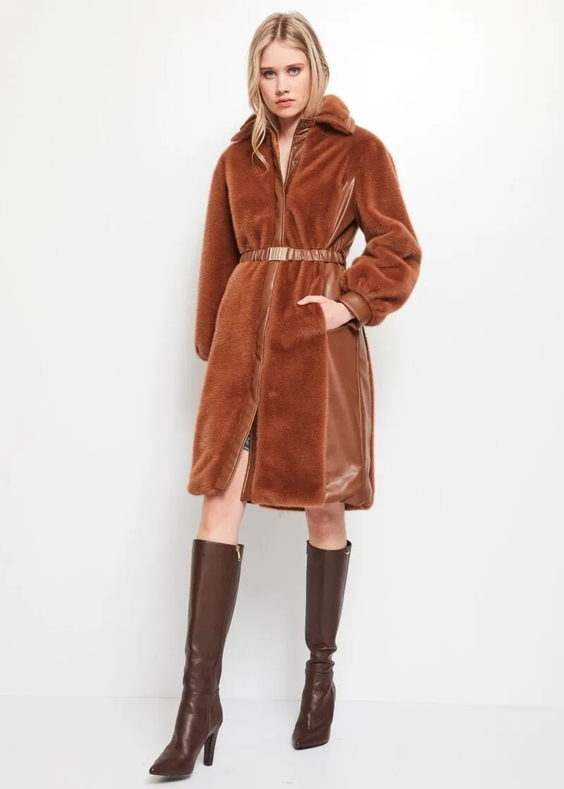 Cappotto in pelliccia sintetica