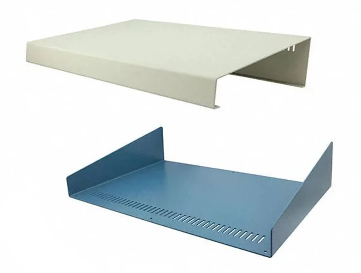 Contenitore per elettronica Hammond con frontale inclinato 431 x 280 x 89mm, in Alluminio, col. Beige/Blu