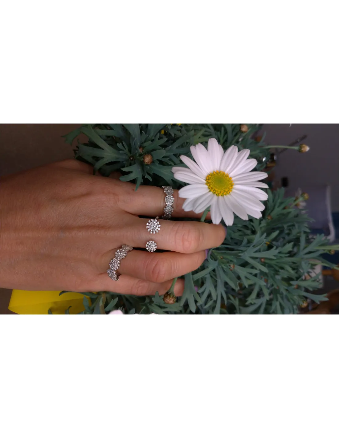 DAMIANI MARGHERITA ANELLO IN ORO BIANCO E DIAMANTI ct 0,52 - 20089281