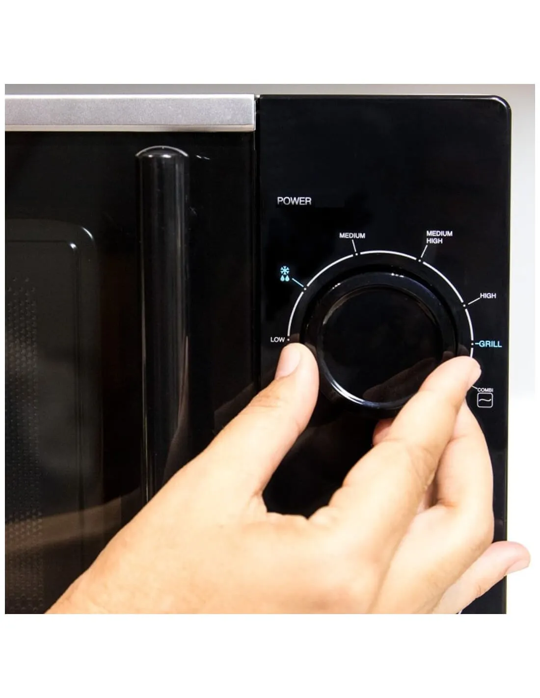 Forno a Microonde Argentato con Grill