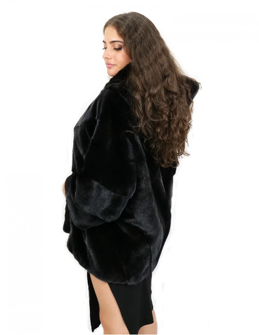 Mantella con manica e cappuccio 56 visone trasversale con tasche esterne morbida 