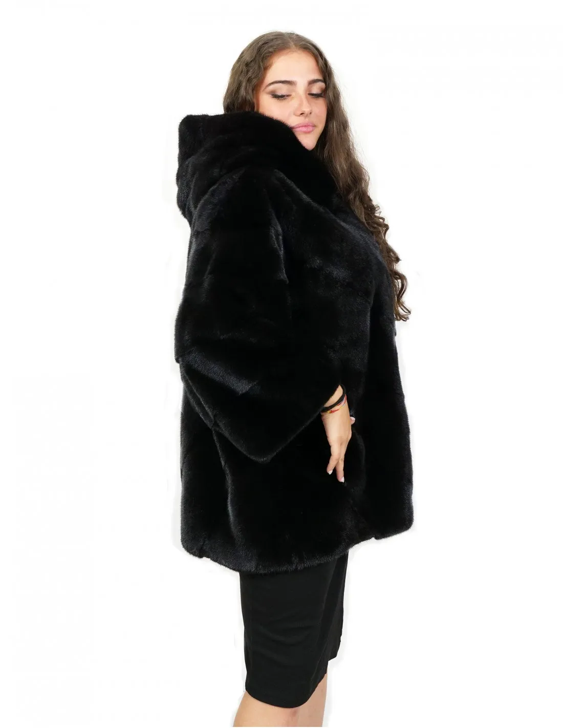 Mantella con manica e cappuccio 56 visone trasversale con tasche esterne morbida 