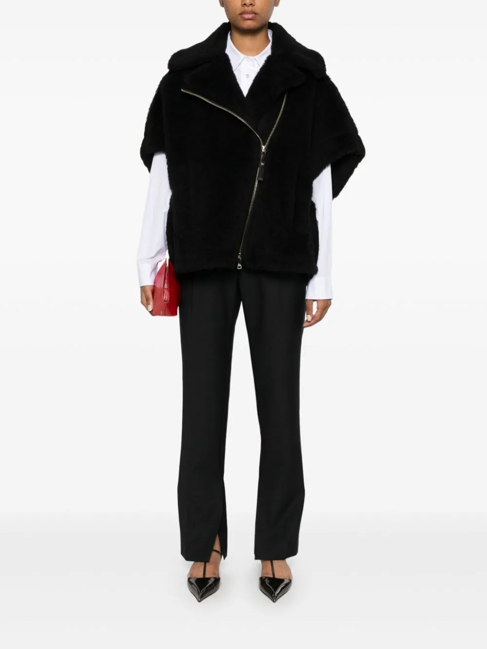 Max Mara-Mantella in shearling