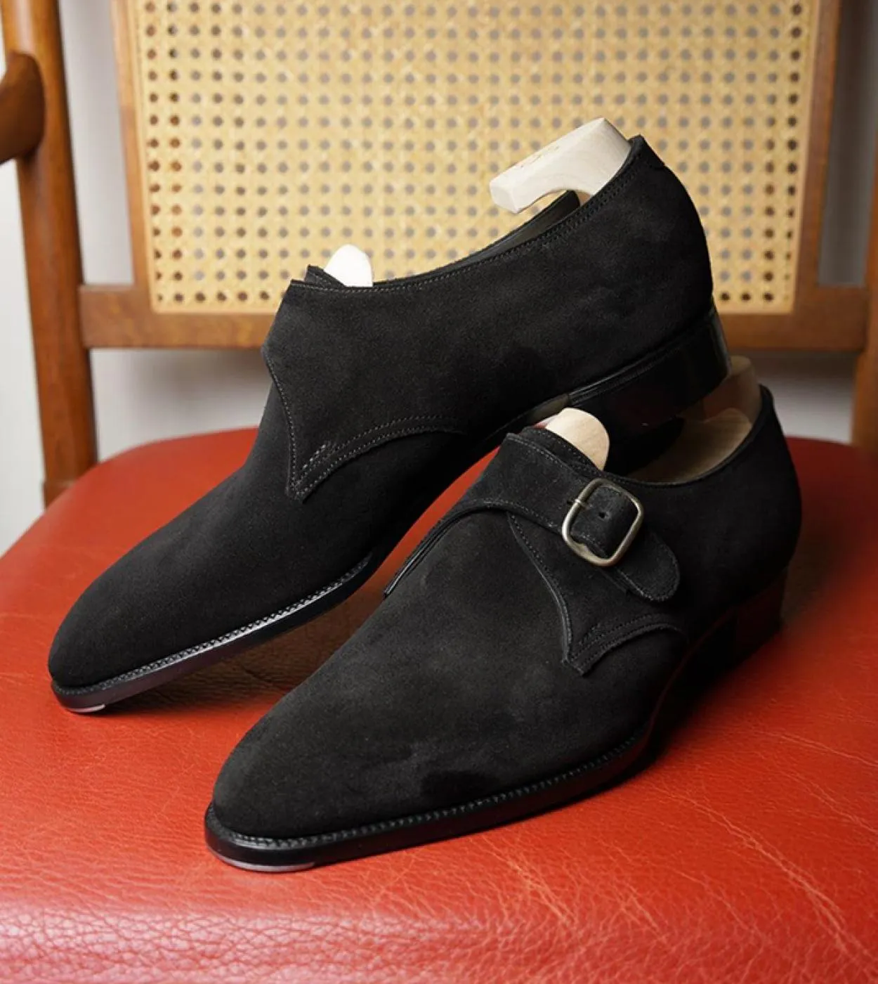 New In Black Flock Mocassini Uomo Fibbia Scarpe casual traspiranti Scarpe fatte a mano per uomo con spedizione gratuita Zapatos