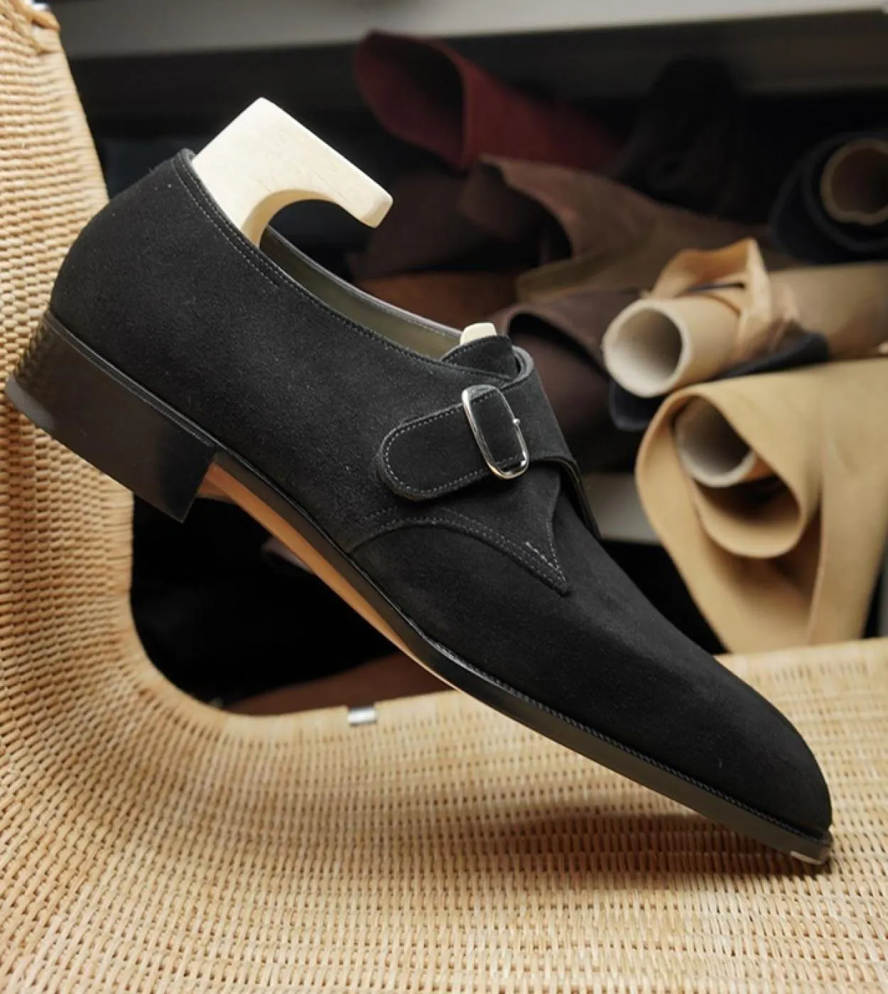 New In Black Flock Mocassini Uomo Fibbia Scarpe casual traspiranti Scarpe fatte a mano per uomo con spedizione gratuita Zapatos