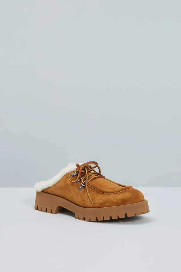 Sabot in suede