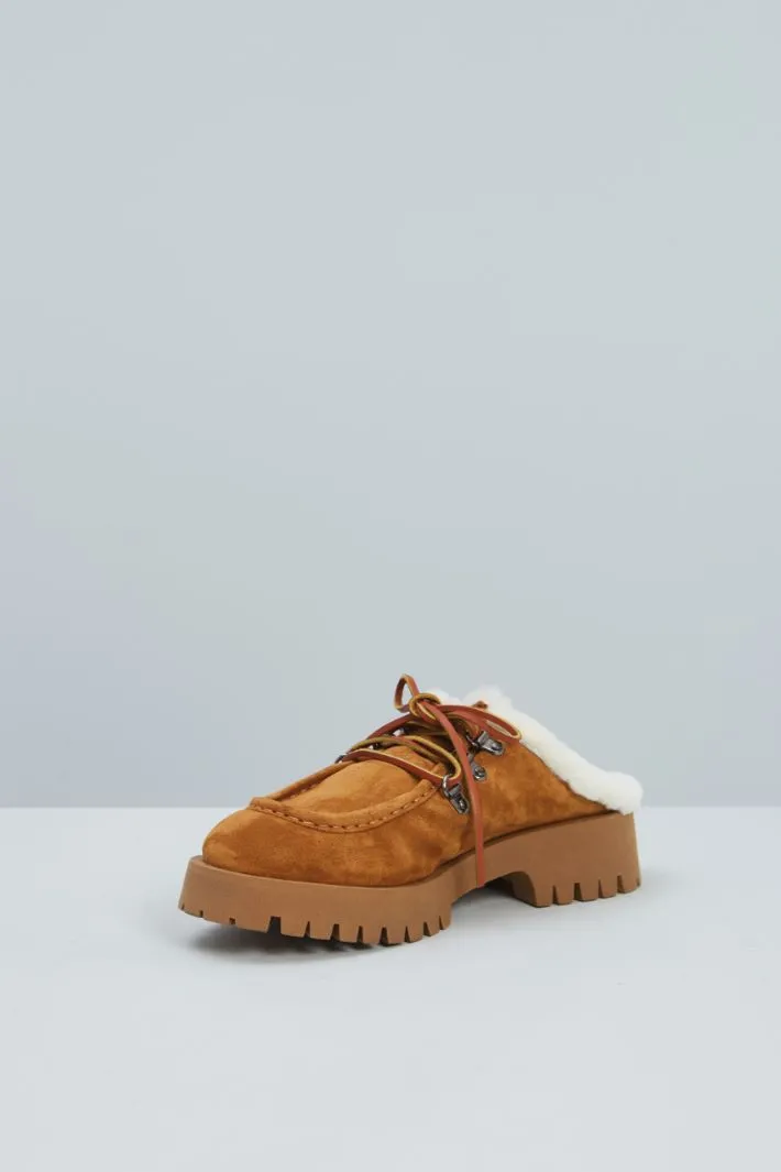 Sabot in suede