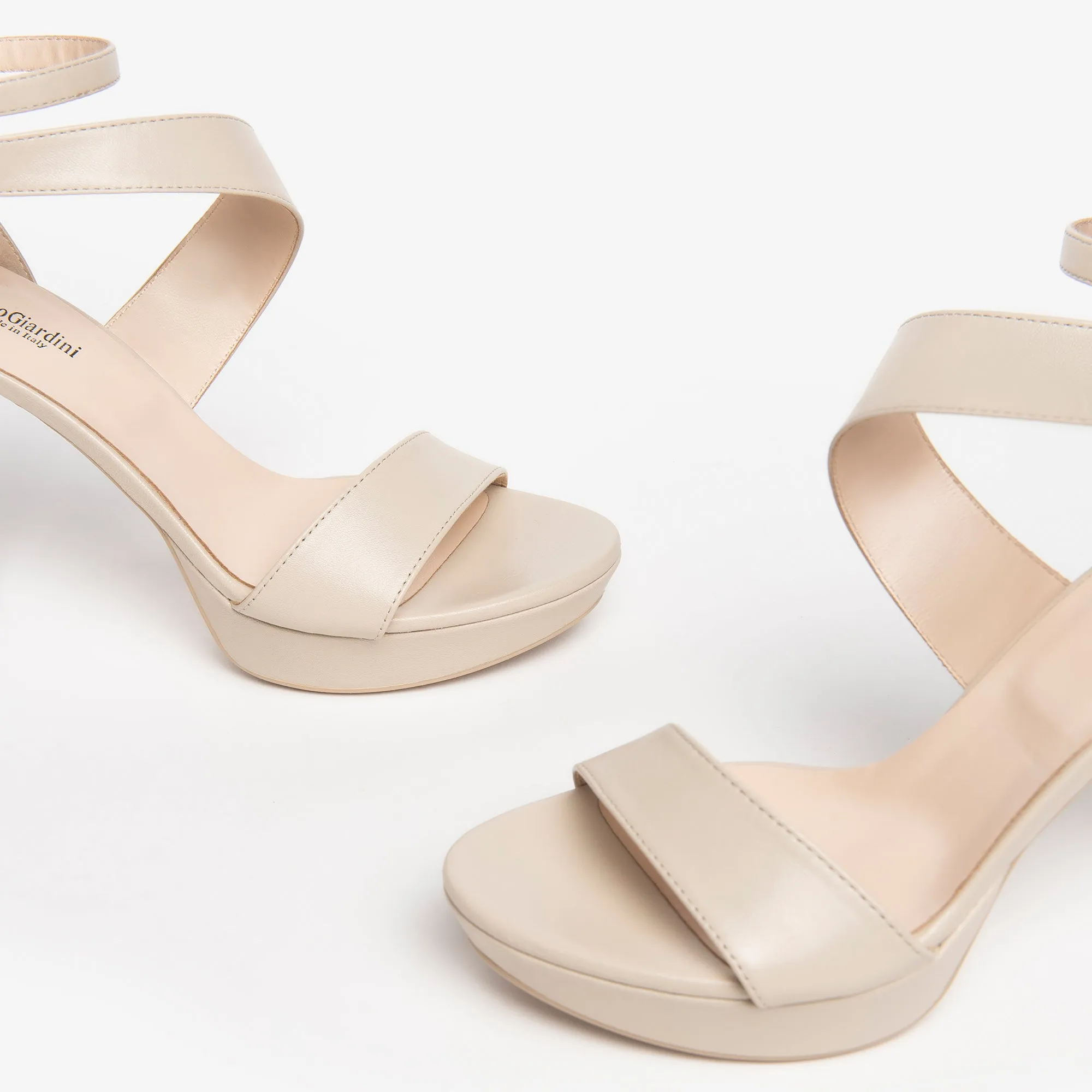 Sandali Versaco beige