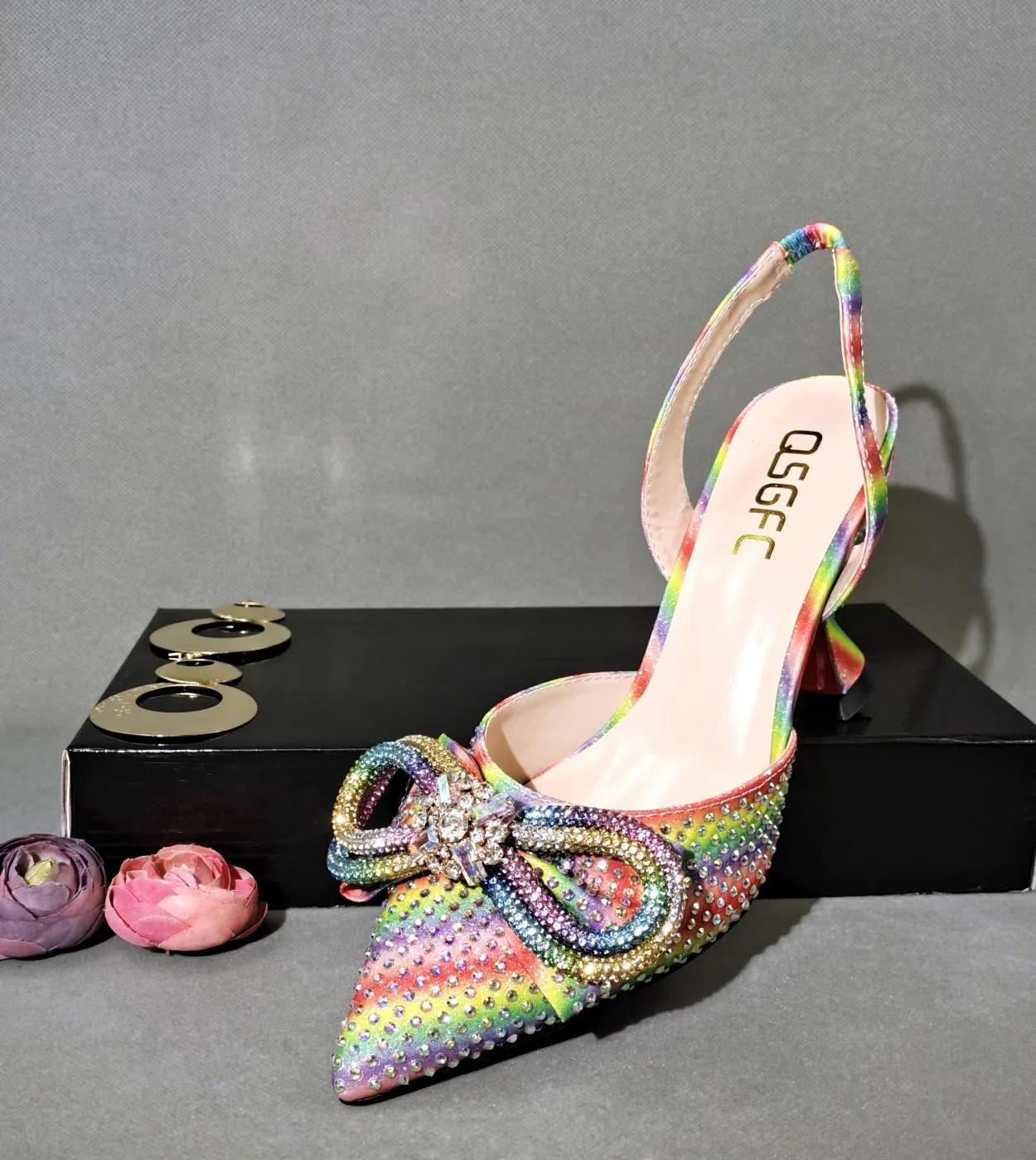 Scarpe con tacco arcobaleno Scarpe da donna Borsa con tacco a punta Scarpe con tacco a colori arcobaleno 2023 Colore
