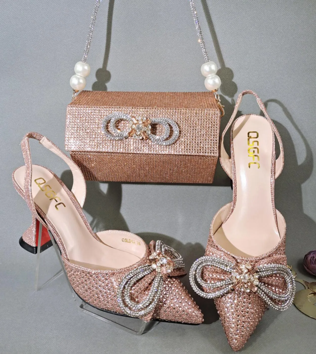 Scarpe con tacco arcobaleno Scarpe da donna Borsa con tacco a punta Scarpe con tacco a colori arcobaleno 2023 Colore