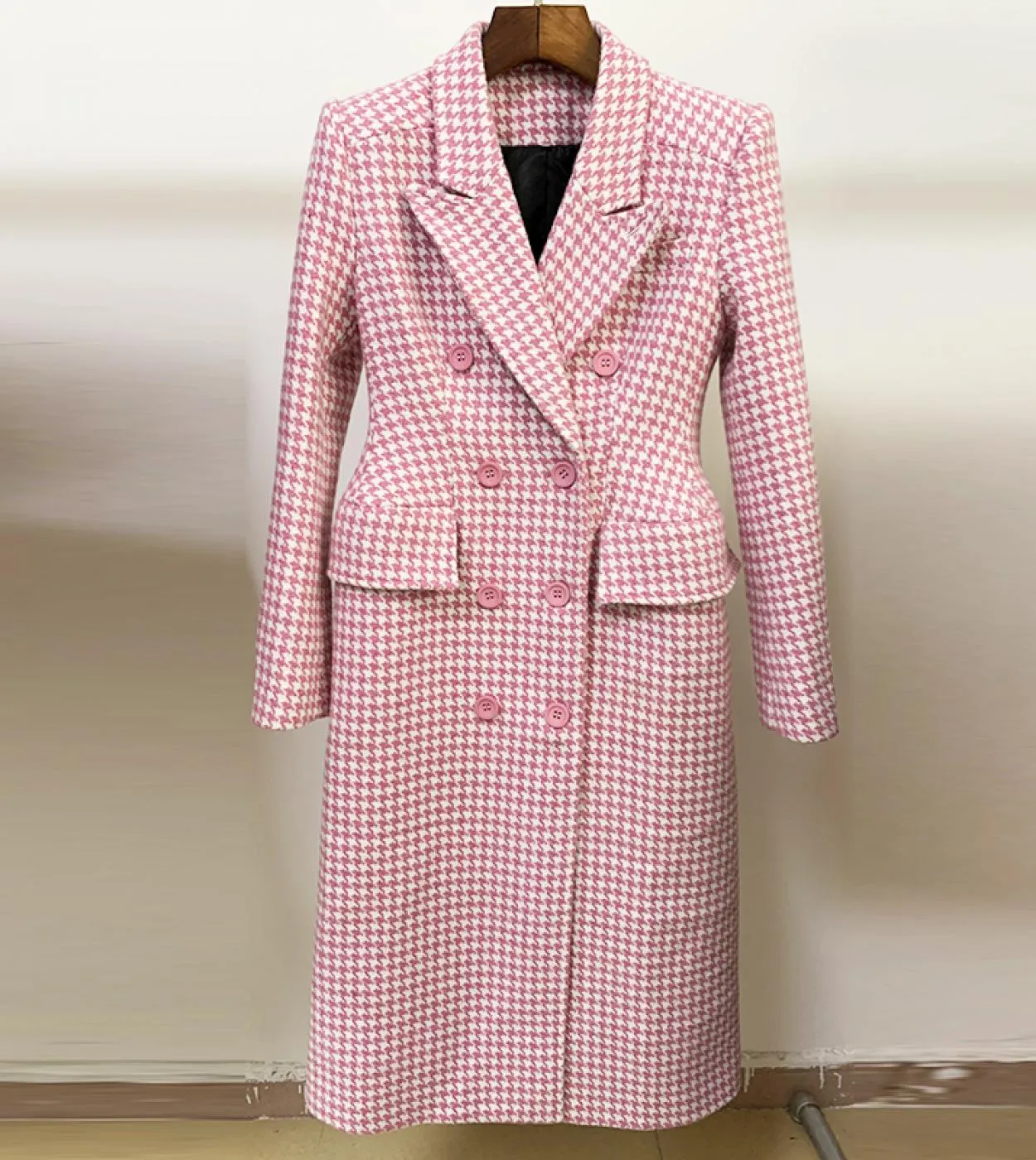 Soprabito da stilista invernale di alta qualità da donna aderente doppio petto in lana tweed pied de poule rosa lungo coa