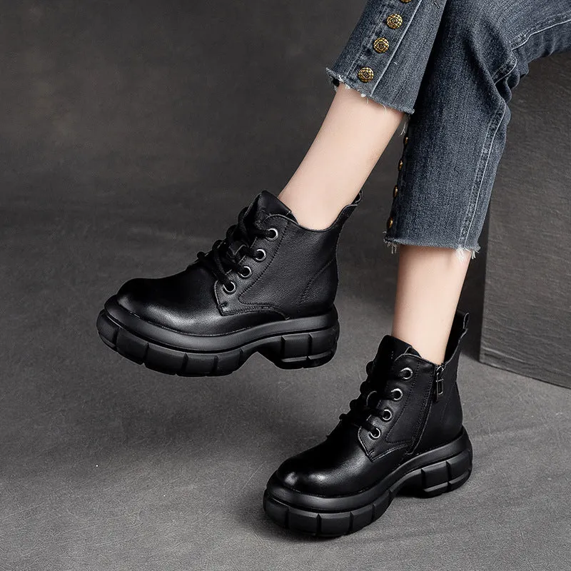 Stivali da donna classici minimalisti in pelle con suola spessa
